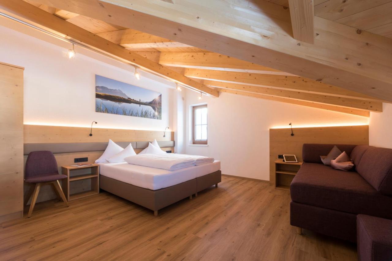 Landhaus Strolz 장크트안톤암아를베르크 외부 사진