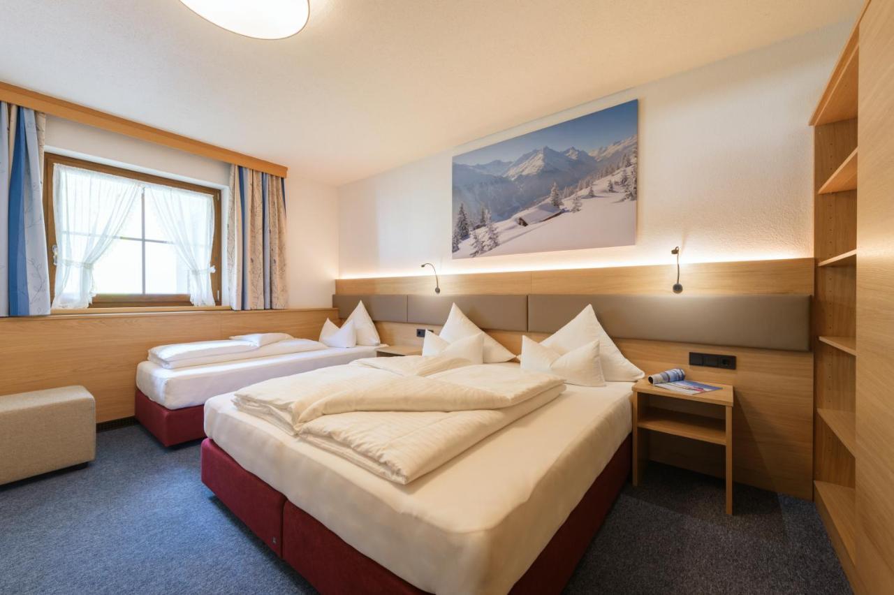 Landhaus Strolz 장크트안톤암아를베르크 외부 사진