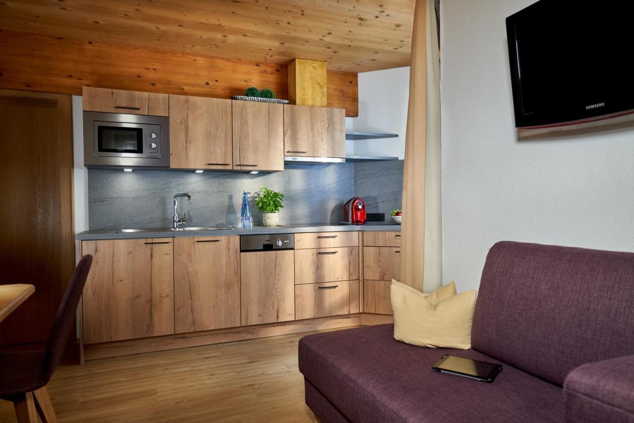 Landhaus Strolz 장크트안톤암아를베르크 외부 사진
